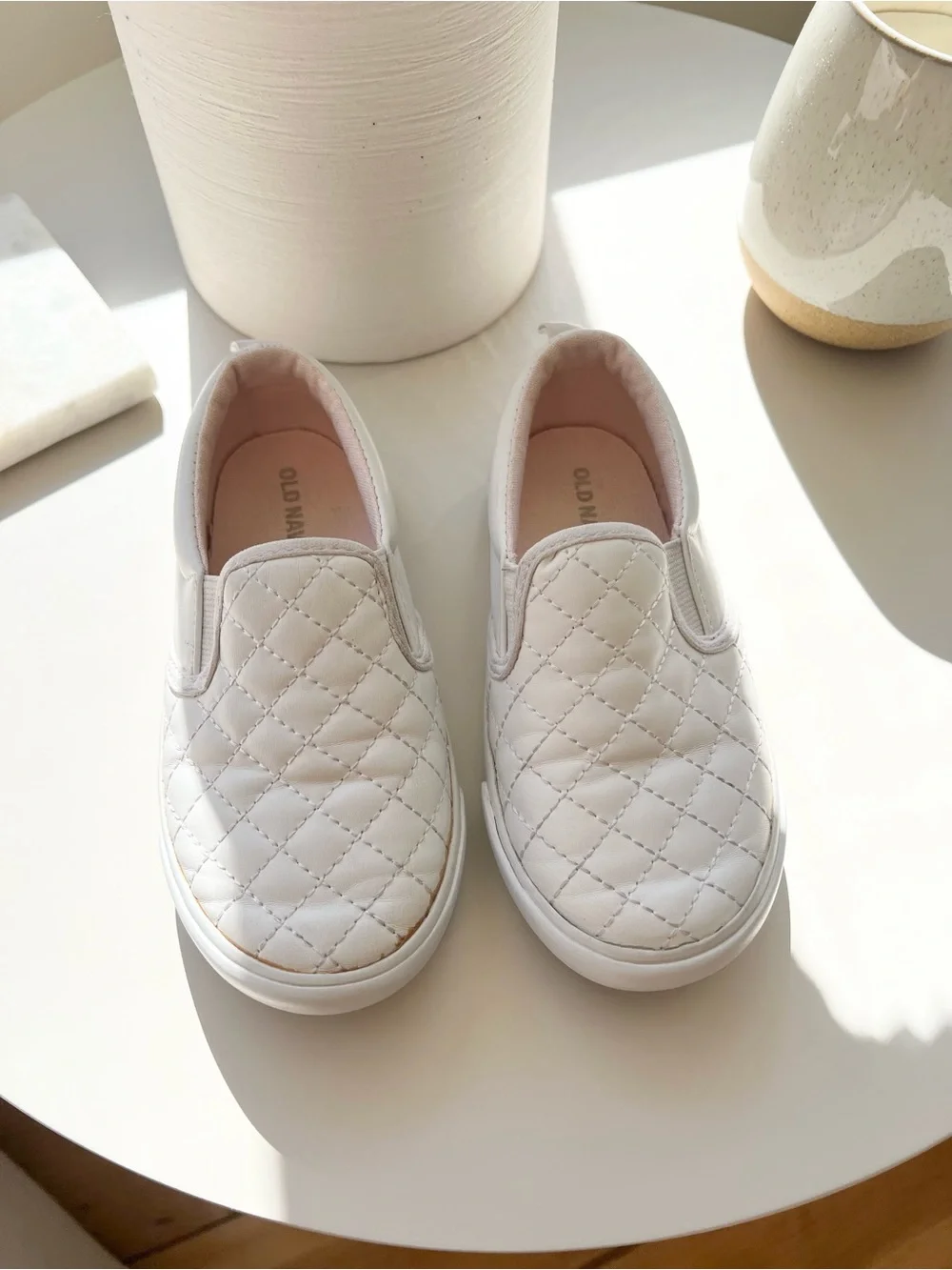 Old Navy White Quilted Slip-On Kids Sneakers | Girls Size 8